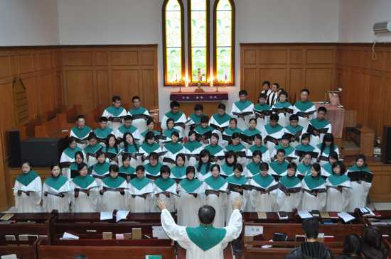 华东神学院举行受难周纪念活动 华东神学院举行受难周纪念活动