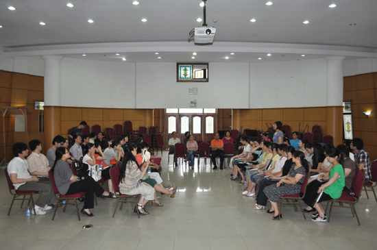 上海国际礼拜堂青年唱诗班与我院学生交流 上海国际礼拜堂青年唱诗班与我院学生交流