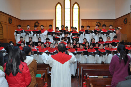 圣诞感恩献心圣餐礼拜和圣诞联欢 圣诞感恩献心圣餐礼拜和圣诞联欢