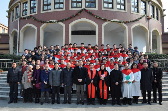 圣诞感恩献心圣餐礼拜和圣诞联欢 圣诞感恩献心圣餐礼拜和圣诞联欢