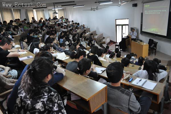 ������ѧԺ����ʮ�˴󸨵����潲��