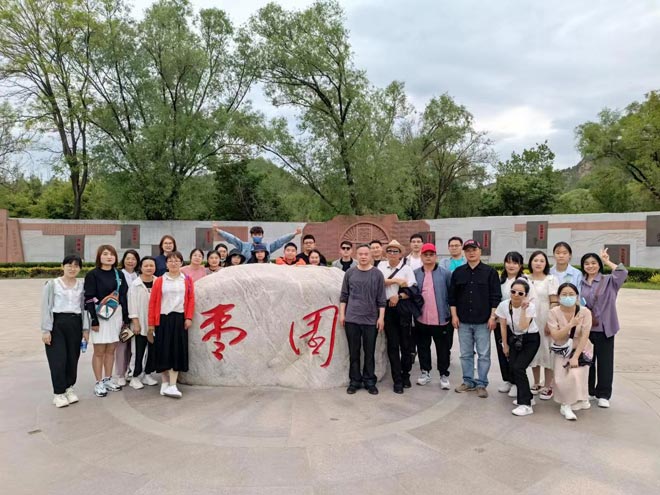 华东神学院神学本科毕业生进行爱国主义教育活动 华东神学院神学本科毕业生进行爱国主义教育活动