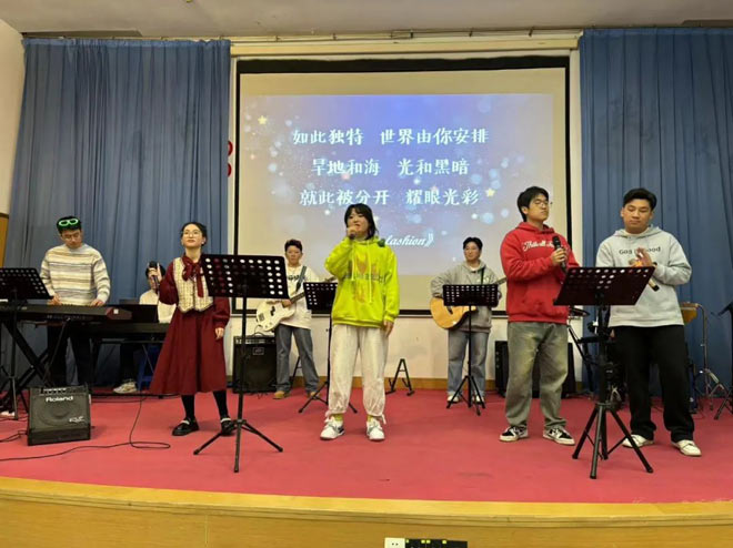 ������ѧԺ����ʥ����ף�